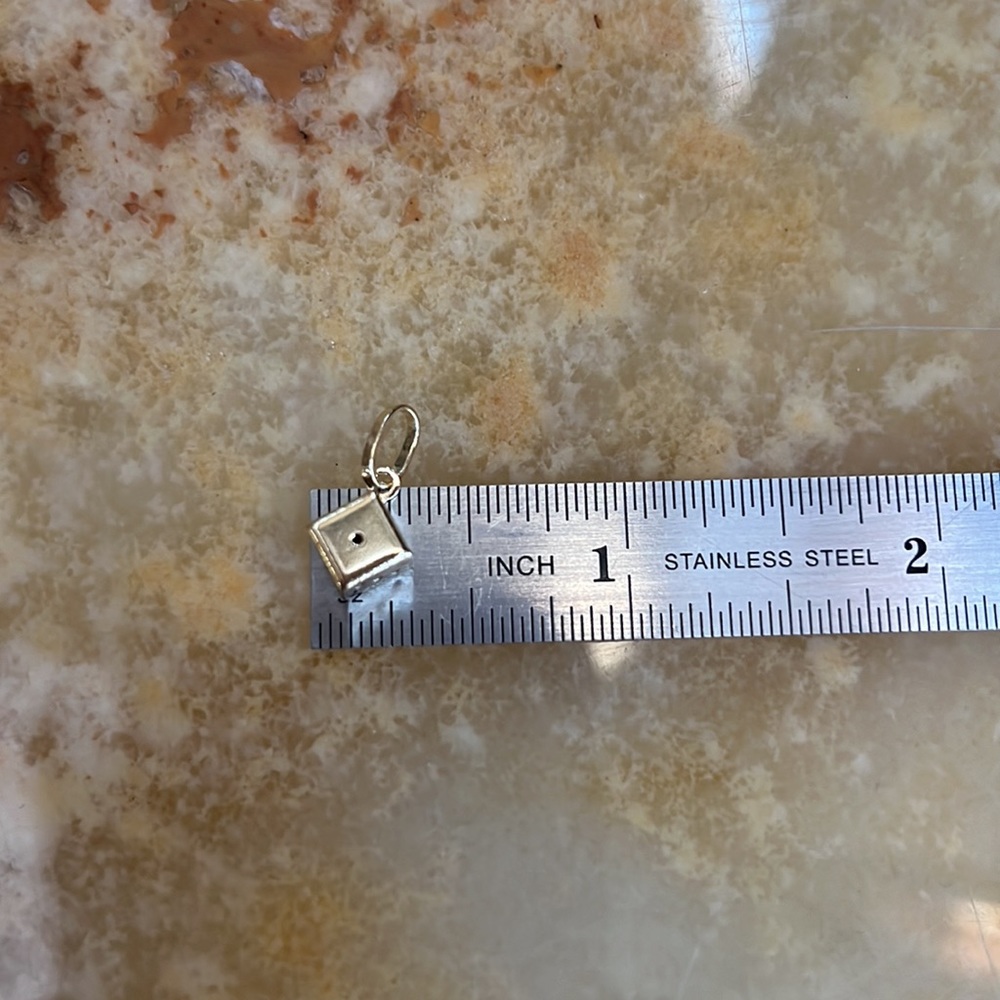 Solid 14K Gold Gold 3-D Game Dice Charm Pendant - Picture 5 of 5